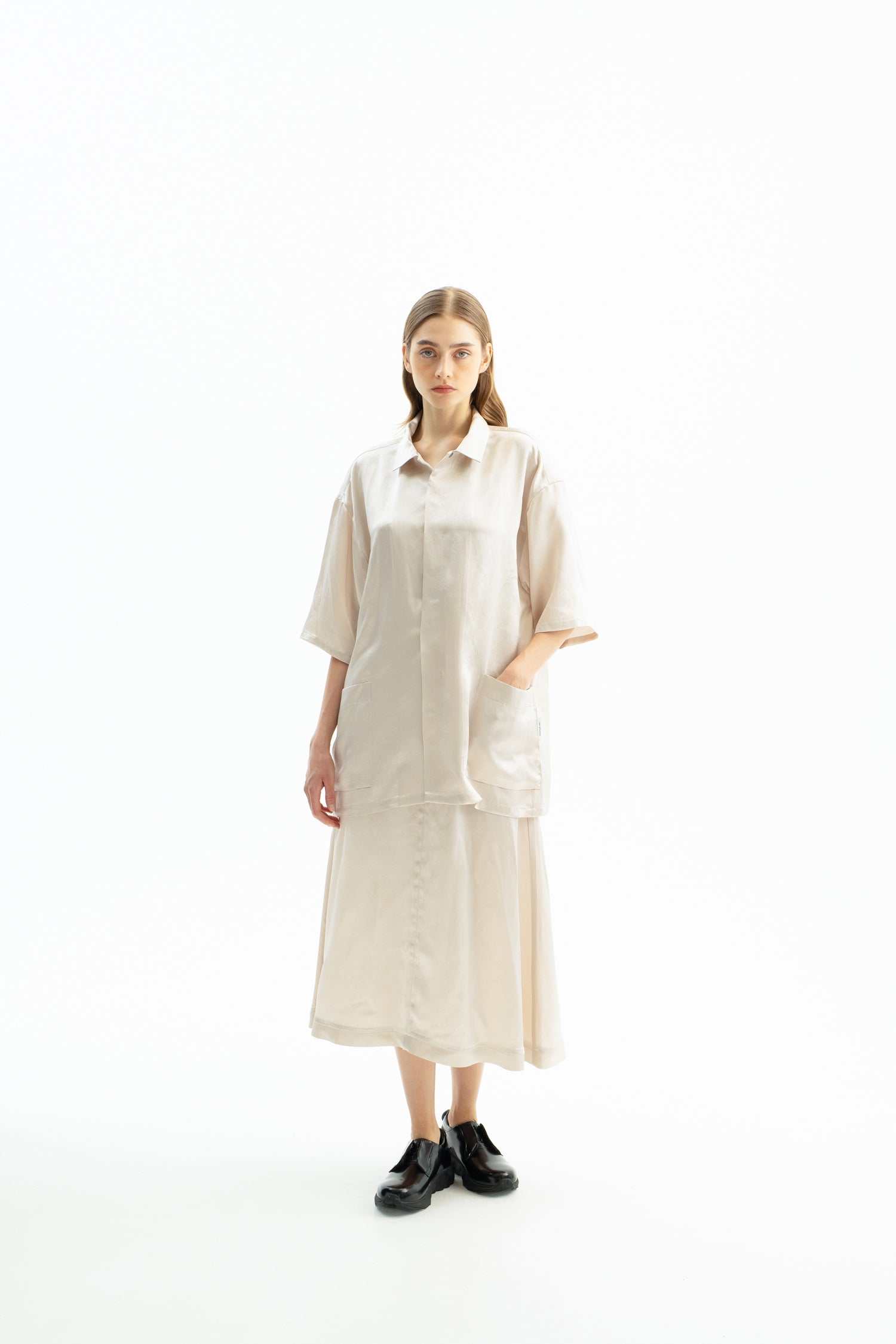 V-SATIN S/S SHIRTS