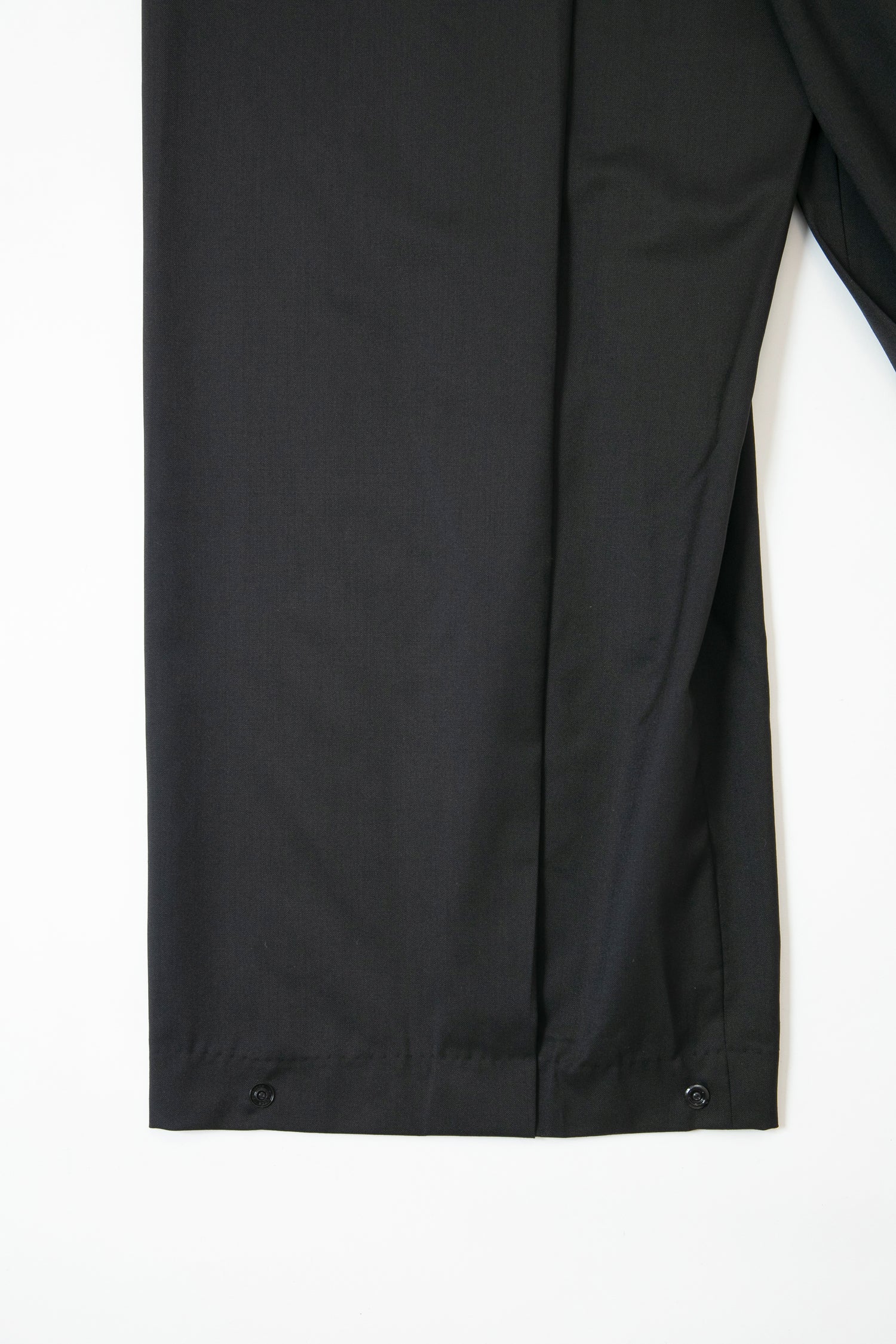 W HAKAMA