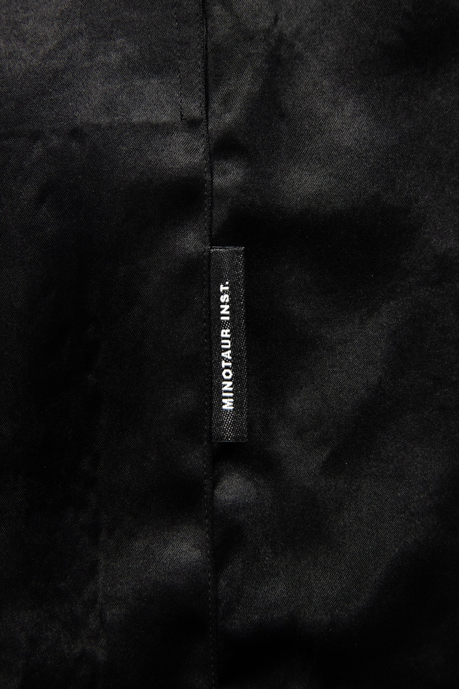 V-SATIN S/S SHIRTS
