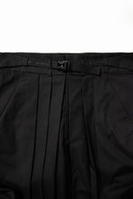 画像をギャラリービューアに読み込む, CROPPED HAKAMA